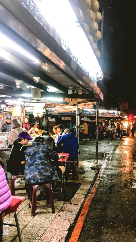 first night in Keelung, Taiwan. This place doesnt sleep at all...specially the food stalls! Keelung Taiwan, Beast Mode, Night In, First Night, Night Life, Taiwan, Times Square, Beautiful Places, Mood Board