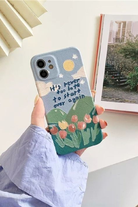 Painted Iphone Cases Diy, Handmade Cases Paint, Phone Case Art Ideas, Paint On Phone Case, Phone Cover Painting Ideas, Phone Cases Painting, Iphone 11cases, Painting On Phone Case, Phone Case Design Ideas