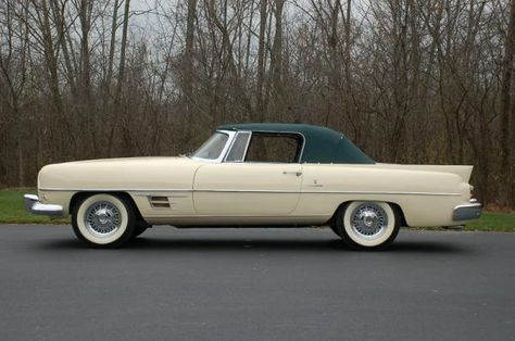 1957 DUAL GHIA - Chrylser chassis and drive train shipped to Carrozzeria Ghia of Turin for coachwork and final assembly.. Old Car Side View, Vintage Cars Side View, Vintage Car Side View, Car From The Side, Draw Cars, Car Reference, Car Side View, 1950s Car, Cattle Drive