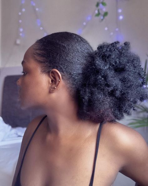 3,501 Likes, 64 Comments - JAY ANOKA (@jay_anoka) on Instagram: “SLEEK LOW PUFF SLEEK is the keyword 😍 . . Which hairstyle are you currently rocking? . . . .…” How To Slick Back 4c Hair, Slick Back On 4b Hair, Slick Back 4c, 4c Slick Back Puff, Slick Back Claw Clip 4c Hair, Sengelese Twist, Marley Braids, Havana Twist, 4c Natural