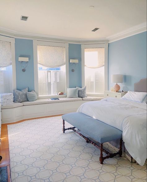 Blue Girls Room Ideas, Blue Room Decor Bedroom, Blue Girls Room, Baby Blue Bedrooms, Blue Girls Rooms, Girls Room Ideas, Girls Blue Bedroom, Light Blue Bedroom, Blue Room Decor