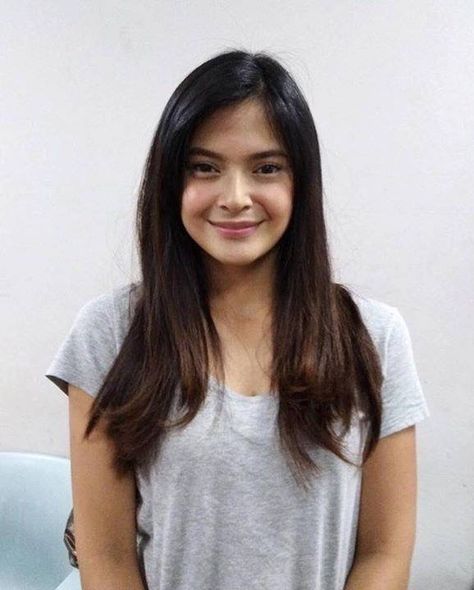 BIANCA UMALI WITHOUT MAKE UP🙈💯😍😍 Bianca Umali, Classic Haircut, Portrait Reference, Old Pics, Beauty Pics, Portrait Pictures, Random Pictures, Look Younger, Sport Girl