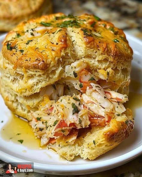 Lemon 7UP Glazed Pound Cake Crab Stuffed Cheddar Bay Biscuits, Stuffed Cheddar Bay Biscuits, Red Lobster Biscuits, Crab Cake Recipes, Seafood Dish Recipes, Crab Dishes, Crab Stuffed, Crab Cake Recipe, Cheddar Bay Biscuits