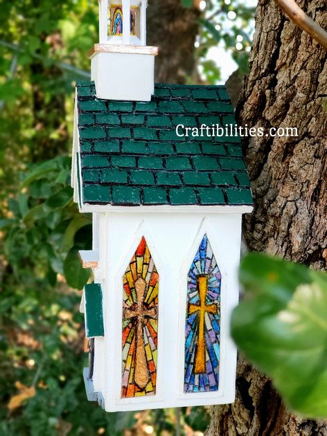 Cute Birdhouse Painting Ideas, Birdhouse Church, Painted Bird Houses Ideas, Birdhouse Painting Ideas, Church Birdhouses, Cork Birdhouse, Cute Birdhouse, Wine Cork Birdhouse, Diy Birdhouse