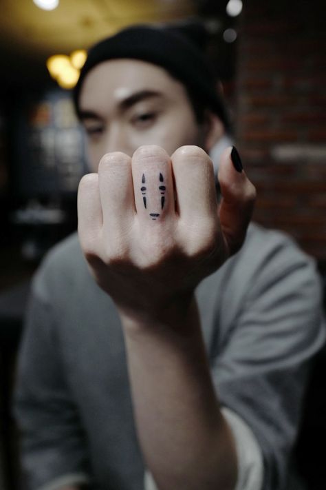 Asian Finger Tattoo, Japanese Finger Tattoo, Inside Finger Tattoos, Japanese Tatto, Thumb Tattoos, Tatted Men, Roman Numeral Tattoos, Finger Tattoo For Women, Finger Tats