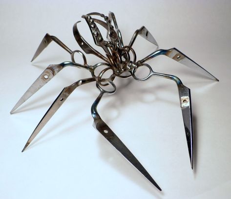 Pretty Knives, Alam Yang Indah, Coraline, The Shape, Spiders, Character Design Inspiration, Metal Art, Art Inspo, Art Reference