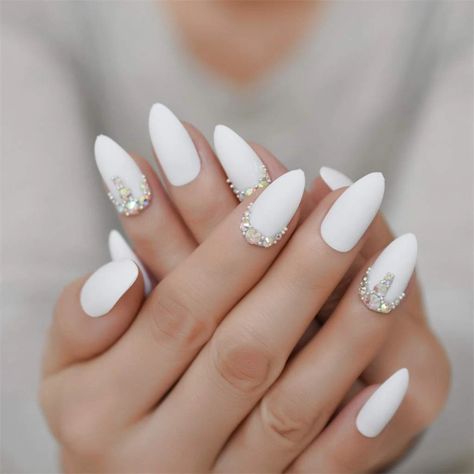 White Nails With Rhinestones, Matte White Nails, White Chrome Nails, Nails With Rhinestones, Bridal Nails Designs, Bridal Nail Art, Nail Rhinestones, White Acrylic Nails, Stiletto Nails Designs