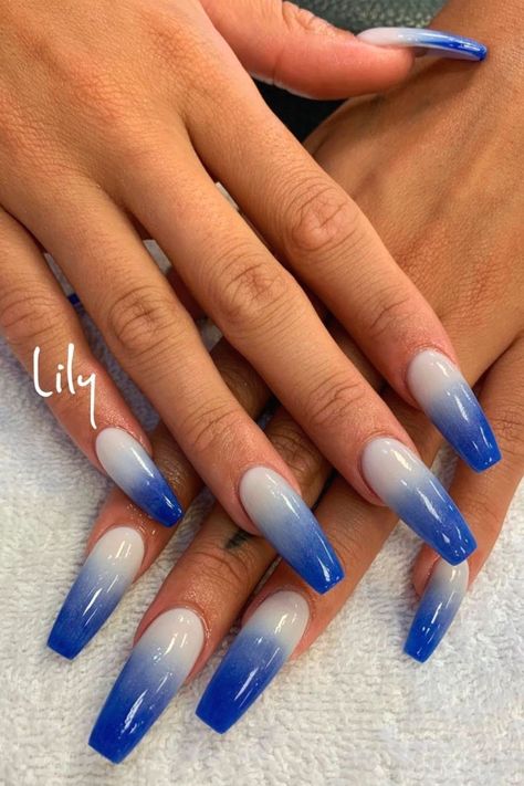 Ombre Nails White And Blue, White And Blue Ombre Nails, Blue And White Ombre Nails, Blue Acrylics, Nails Blue And White, Coffen Nails, White Ombre Nails, Friends Nails, Blue Ombre Nails