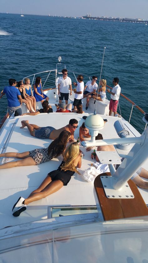 Yacht Parties, Party Yacht, Small Yachts, Private Boat, Chicago Hotels, Yacht Party, Yacht Rental, Private Yacht, Yacht Life