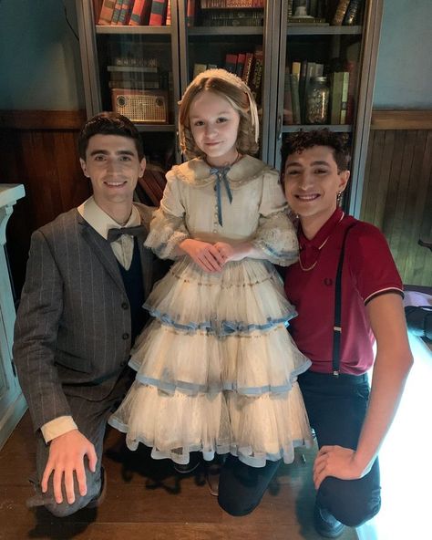 Dead Boy Detectives News on X: "George Rexstrew, Alix West Lefler (Emma), and Jayden Revri via Alix's Instagram https://t.co/bVoK13UUkF" / X Charles Rowland, Morpheus Sandman, Dead Boy, Easy Cosplay, Movies For Boys, Ghost Boy, Pilot Episode, Detective Agency, Neil Gaiman