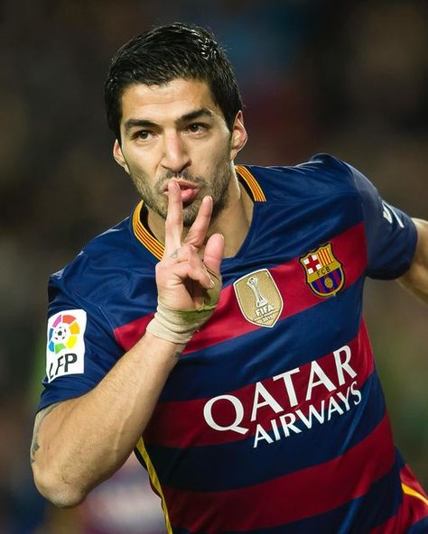 Luis Suarez, CF Barcelona Suarez Barcelona, Qatar Airways, Fc Barcelona, Neymar, Football Players, Ronaldo, Fifa, Barcelona, Football