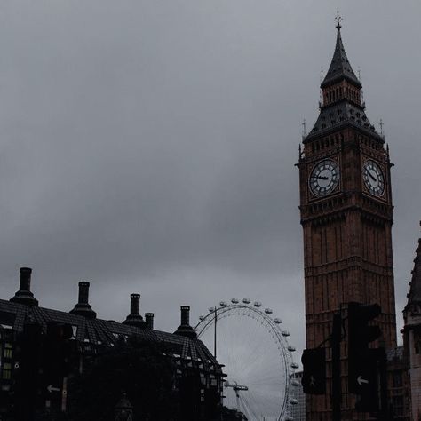 Gloomy London Aesthetic, 1800 London Aesthetic, London Dark Aesthetic, Dark London Aesthetic, James Herondale, Dark Academy Aesthetic, Dark Acadamia, Building Aesthetic, London Tube