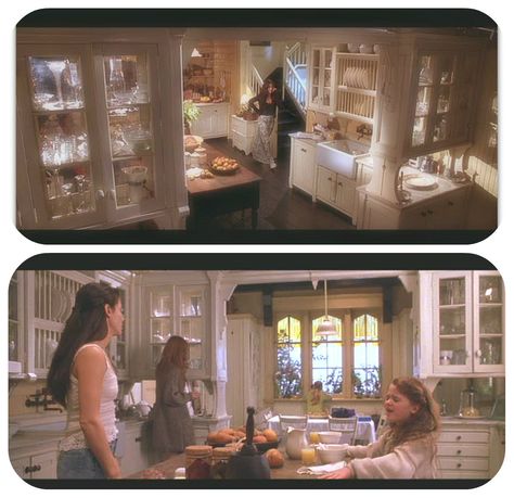 Kitchen from Practical Magic. My dream kitchen! Bohemian Apartment, Pretty Costume, Apartment Loft, Magic House, Loft Studio, Practically Perfect, Interior Design Elements, Practical Magic, House 2