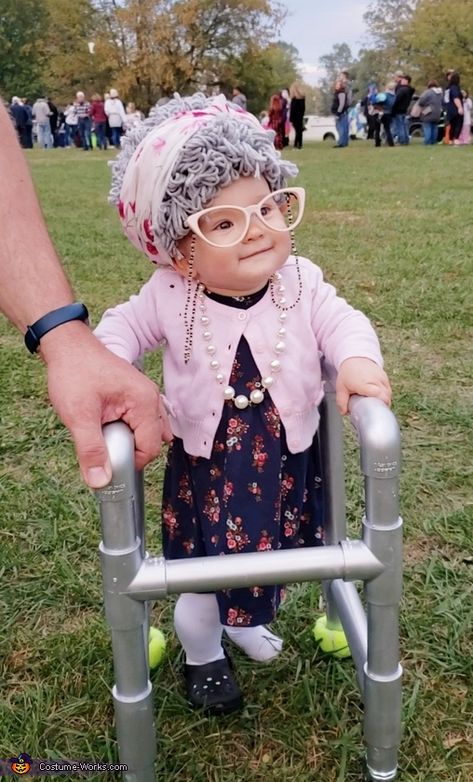 Funny Baby Halloween Costumes Girl, Baby Girl Halloween Costumes Family, Granny Costume For Kids, Creative Toddler Halloween Costumes, Mommy And Me Costumes Daughters, Baby Old Lady Costume, Unique Diy Halloween Costumes, Children Halloween Costumes