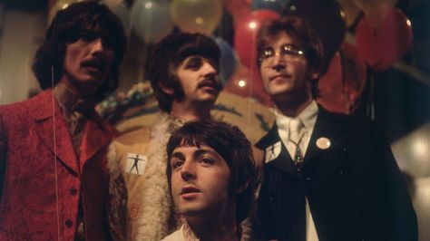 In June 1967, the Beatles starred in the first live global TV broadcast. Stuart Sutcliffe, Sean Lennon, Ed Sullivan Show, Julian Lennon, The Ed Sullivan Show, Beatles Photos, Jerry Lee Lewis, Carly Rae Jepsen, Beatles Songs