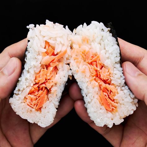 Salmon Onigiri Salmon Sushi Balls, Salmon Rice Balls Onigiri Recipe, Spicy Salmon Onigiri, Salmon Rice Ball, Stuffed Onigiri, Japanese Salmon Recipes, Salmon Onigiri Recipe, Onigiri Salmon, Salmon Rice Balls