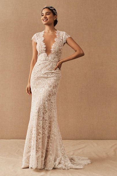 Wtoo by Watters Philomene Gown - BHLDN Cap Sleeve Wedding Gown, Plunging Neckline Wedding Dress, By Watters, Cabo Wedding, Wedding Gowns With Sleeves, Anthropologie Wedding, Illusion Tulle, Pelo Afro, Trumpet Gown