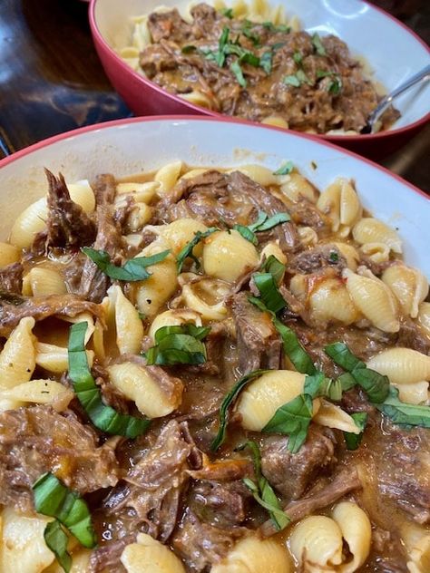 Instant Pot Braised Beef Braised Beef Tortellini, Instant Pot Braised Beef, Braised Beef Ragu, Beef Tortellini, Braised Steak, Beef Olives, Beef Ragu, Tortellini Recipes, Beef Pasta