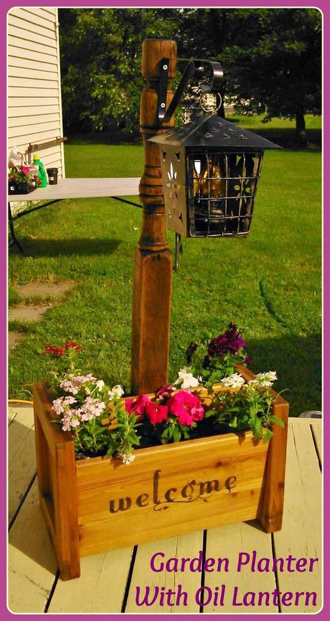 Wooden Flower Boxes, Garden Front Of House, Welcome Post, Garden Planter Boxes, Porch Welcome Sign, Front Porch Decorating, Fence Ideas, Wooden Planters, Front Yard Landscaping Design