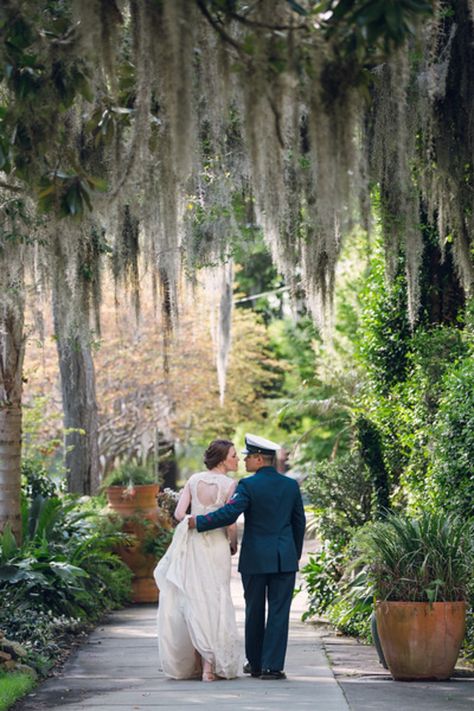 Savannah Forsyth Park Wedding by Alexis Sweet Photography Forsyth Park Savannah Wedding, Sweet Photography, Forsyth Park, Lowcountry Wedding, Savannah Wedding, Savannah Georgia, Park Wedding, Hilton Head, Myrtle Beach