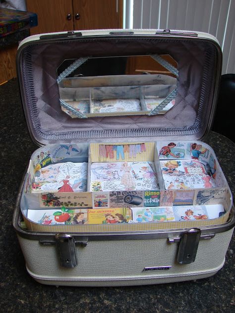 Painted Suitcase, Saw The Movie, Suitcase Decor, Diy Suitcase, Vintage Train Case, Travel Art Kit, Color My World, Sewing Case, Flea Market Decorating