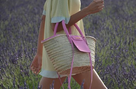 Straw Bag Outfit, Jacquemus Bag, Bag Outfit, Blue Eye, Louis Vuitton Bag Neverfull, Cloth Bags, Mini Bag, Straw Bag, Latest Fashion Trends