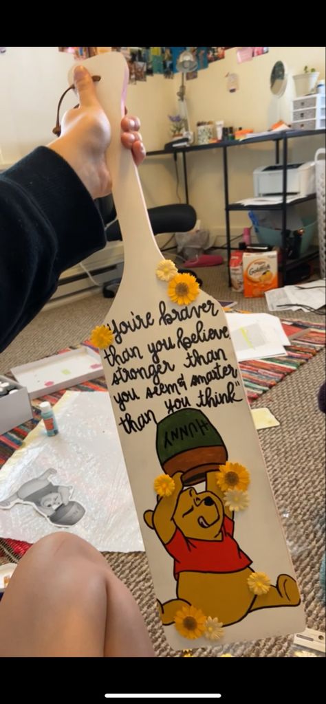 Winnie The Pooh Sorority Paddle, Disney Sorority, 21 Paddle, Big Little Paddles, Paddle Ideas, Winnie The Pooh Quote, Winnie The Pooh Themes, Alpha Gam, Sorority Paddles