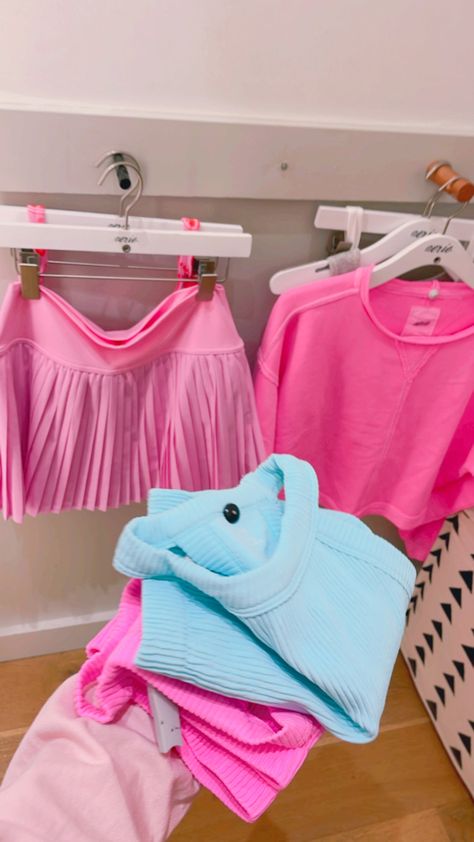 Aerie summer preppy Preppy Summer Clothes, Summer Preppy Outfits, Southern Preppy Outfits, Outfit Inspo Preppy, Preppy Style Outfits, Sleepover Essentials, Colorful Preppy, Preppy Fits, Preppy Things