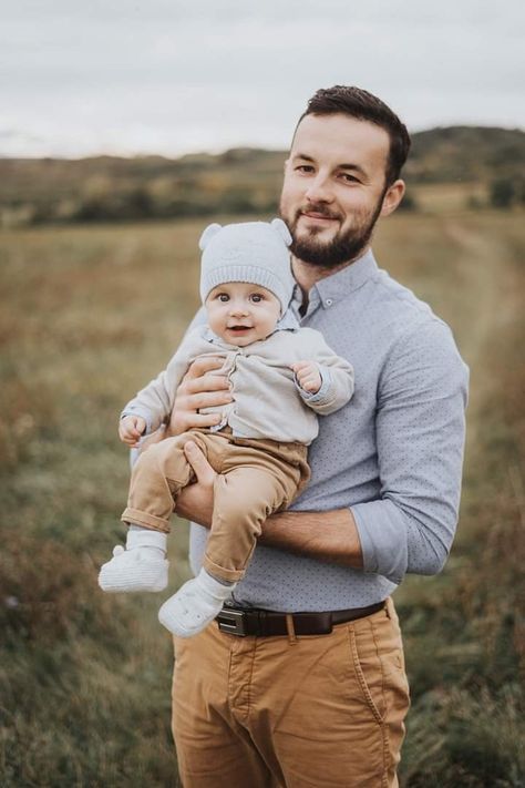 Father And Baby Photoshoot, Dad Holding Baby, Dad And Baby Photoshoot, Dad And Baby Pictures, Dad And Son Photoshoot, Father’s Day Photoshoot, Dad And Baby, Dad Son Photography, Baby Beach Photos