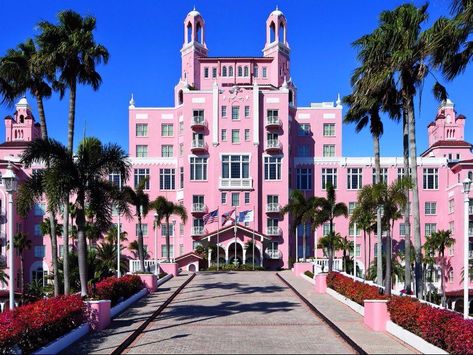 These pink palaces are romantic getaways that conjure up images of bold and brilliant Italian palazzos. Don Cesar Hotel, Romantic Beach Getaways, Pink Hotel, Don Cesar, Haunted Hotel, Florida Hotels, St Pete Beach, St Petersburg Florida, Jw Marriott