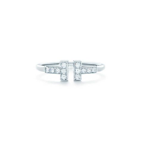 tiffany t wire ring #TiffanyT Tiffany T Wire, How To Become Pretty, Tiffany Rings, Tiffany T, Chanel Cruise, Fashion And Beauty Tips, Wire Ring, Wire Rings, Tiffany And Co