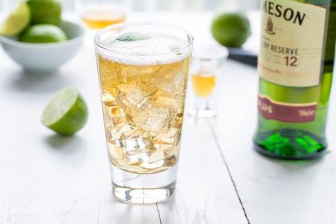 Irish Cocktail Recipes, Whiskey And Ginger Ale, Irish Cocktails, Irish Coffee Recipe, Irish Drinks, Jameson Irish Whiskey, French Onion Soup Recipe, Whiskey Ginger, Cocktails Recipes