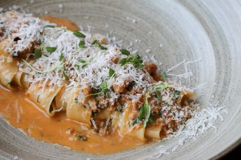 Pappardelle with White Bolognese by Chef Tony Mantuano - La Cucina Italiana White Bolognese, Ragu Bolognese, Pasta With Meat Sauce, Veal Recipes, Classic Italian Dishes, Bolognese Sauce, James Beard, New Restaurant, Parmigiano Reggiano