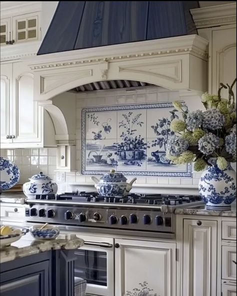 Blue And White Backsplash, Delft Kitchen, Kitchen Backplash, Blue And White Kitchen, Blue Kitchen Designs, Blue White Kitchens, Kitchen Theme, Dream Bedroom Inspiration, Barn Kitchen