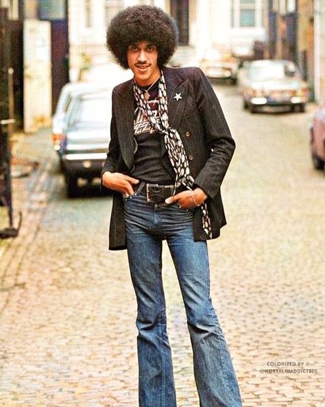 Nostalgia Rock on Instagram: "Remembering the legendary Phil Lynott who we lost way too soon on this day in 1986 💔 📷 Photo by © Jack Kay/Express/Hulton Archive/Getty Images • Clorized and Edited by @nostalgiaddicts70" Classic Rock Fashion, Afro Futuristic, Brian Downey, Phil Lynott, International Music, Rock Baby, Inspiring People, Bad Habit, Too Soon