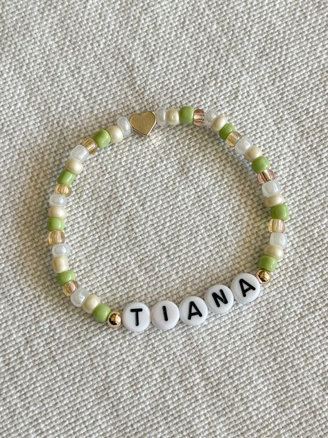 Mommy and Littles co princess bracelet. Cute accessory to wear to the parks or match with your  littles. Details: *4mm seed beads. *acrylic black and white letter beads. *4mm 14k gold plated beads and heart bead. *Made with jewelry quality elastic. *please message me FIRST if you are needing a size that is not listed! *NOTE: this listing is for ONE bracelet. Princess Seed Bead Bracelet, Disney Inspired Clay Bead Best Friends, Beaded Jewelry Kids, Rod Wave Bracelets, Bracelet Ideas Words Funny, Disney Inspired Beaded Bracelets, Friendship Bracelets Disney, Acrylic Beads Bracelet, Disney Friendship Bracelet Ideas