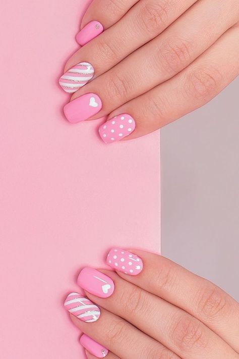 Nails Mexican, Nails Hearts, Nails Latina, Latina Nails, Nails Beach, Pink Summer Nails, Neon Summer, Nails Heart, Summer Gel Nails