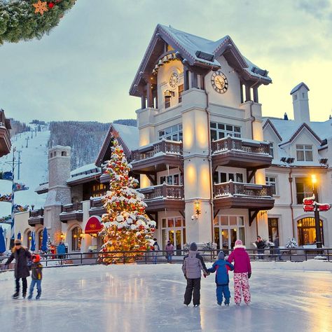 Colorado Picture Ideas, Vail Colorado Summer, Vail Colorado Winter, Best Family Ski Resorts, Colorado Christmas, Vail Resorts, Vail Co, Denver Botanic Gardens, Colorado Summer