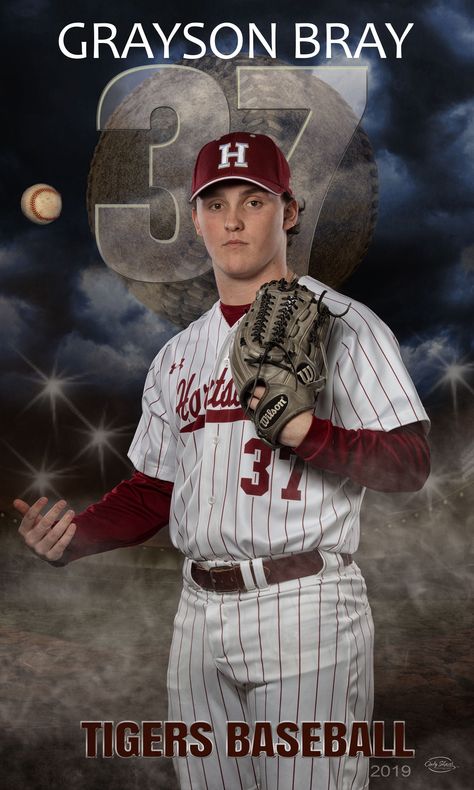 Senior Banner Ideas, High School Sports Photography, Baseball Team Pictures, Water Sports Photography, Baseball Senior Pictures, Senior Banner, Baseball Banner, Baseball Photography, Drill Team