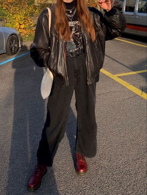 Edgy Biker Outfit, Chunky Calf Boots Outfit, Women’s Alt Fashion, Urban Rock Style, Alternative Fashion 2023, Howl Outfit Aesthetic, Vintage Outfits Autumn, Casual Knightcore Outfits, Small Vest Outfit