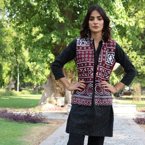 Exclusive ajrak fabric dresses latest designs ...top casual #ajrak fabric outfir ideas for girls 2020...latest ajrak dresses designs 2019-20  #dressesdesigns #ajrakfabricdresses  #girlsdresses #fashionandarts Ajrakh Choli Designs, Ajrak Design Dress, Ajrak Shirts Designs, Ajrakh Dresses, Ajrakh Print Dresses, Jacket Designs, Culture Day, Top Casual, Dress Fabric