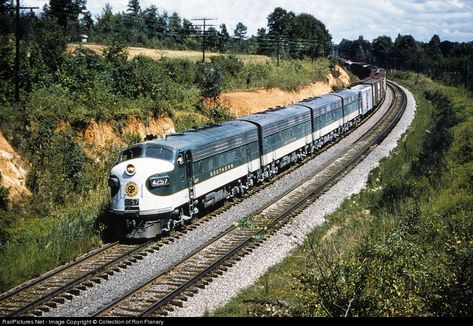 RailPictures.Net Photo: SOU 4257 Southern Railway EMD F7(A) at Austell, Georgia by Collection of Ron Flanary Southern Rail, Train Ticket Booking, South Usa, Train Ticket, Passenger Train, Railroad History, Southern Railways, Norfolk Southern, High Iron