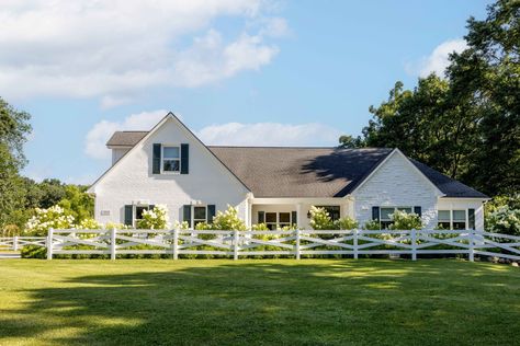 A Timeless Renovation, Part Five: Curb Appeal — Lonny Cottage House Exteriors, Dream House Country, Cottage House Exterior, Entryway Art, Types Of Siding, Front Walkway, House Country, Ranch Exterior, Library Decor