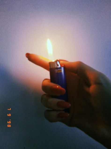 Lighter Pose Reference, Hand With Lighter Drawing, Holding A Lighter Reference, Someone Holding A Lighter, Hand Holding Lighter Drawing, Hand Holding Lighter, Lighter Portrait Photography, Lighter Photography, Lighter Flame Aesthetic