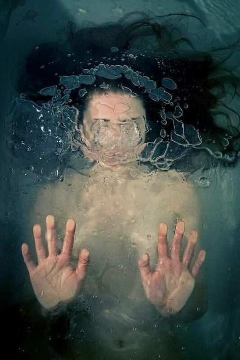 Surreal Portrait, Water Photography, Foto Art, Under Water, Hyperrealism, A Level Art, Aragon, Underwater Photography, 인물 사진