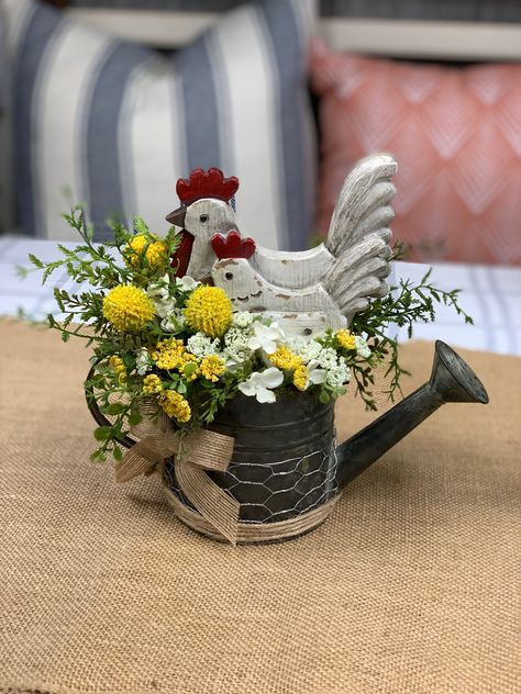 Chicken Party Favors, Rooster Centerpiece Ideas, Chicken Centerpiece Ideas, Metal Chicken, Rooster Decor, Egg Basket, Spring Has Sprung, Baby Shower Centerpieces, Country Chic