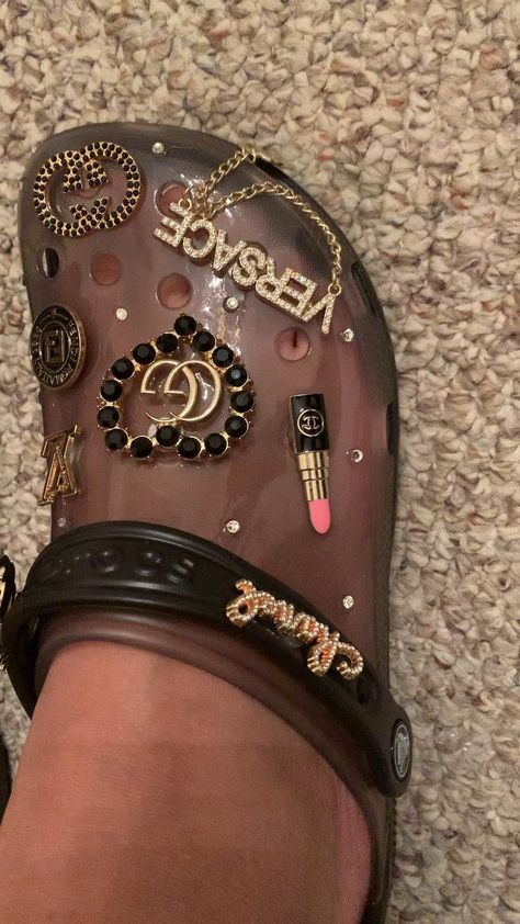 Neo Puff Crocs Outfit, Bling Croc Slides, Bedazzled Crocs Shoes Diy, Bling Crocs Shoes, Croc Design Ideas, Croc Charm Ideas, Blinged Out Crocs, Blinged Crocs, Croc Designs