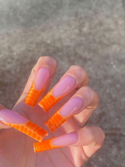 Orange Nails Baddie, Orang Nails Ideas, Amber Orange Nails, Orange Croc Nails, Orange Snake Nails, Orange Crocodile Nails, Orange Nail Set, Orange Beach Nails, Neon Orange Nails With Design