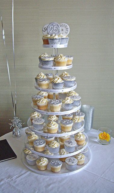 Anniversary Cupcake Tower | Flickr - Photo Sharing! 25th Anniversary Decorations, Renewal Vows, Cupcakes Decorating, Anniversary Cupcakes, Wedding Vow Renewal Ceremony, 65th Wedding Anniversary, 25th Wedding Anniversary Party, Company Anniversary, Pretty Cupcakes