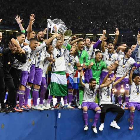 bit.ly/2oskBis Champions League 2017: Players, Coaches React to Juventus vs. Real Madrid Real Madrid Vs Juventus, Real Madrid Win, Sunday Night, Juventus, Champions League, Cristiano Ronaldo, Real Madrid, Ronaldo, Victorious